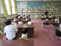pict-1年生図書室説明 (1)